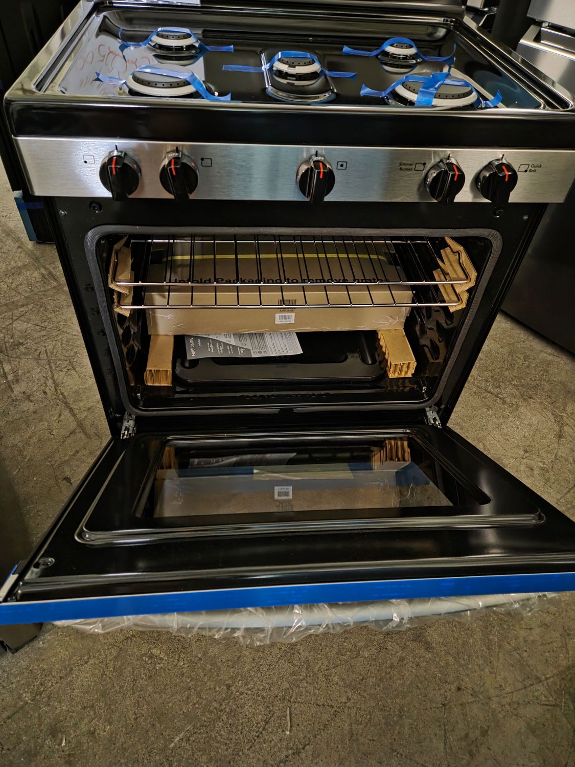 1186 FCRG3052BS Frigidaire® 30&quot; Stainless Steel Freestanding Gas Range