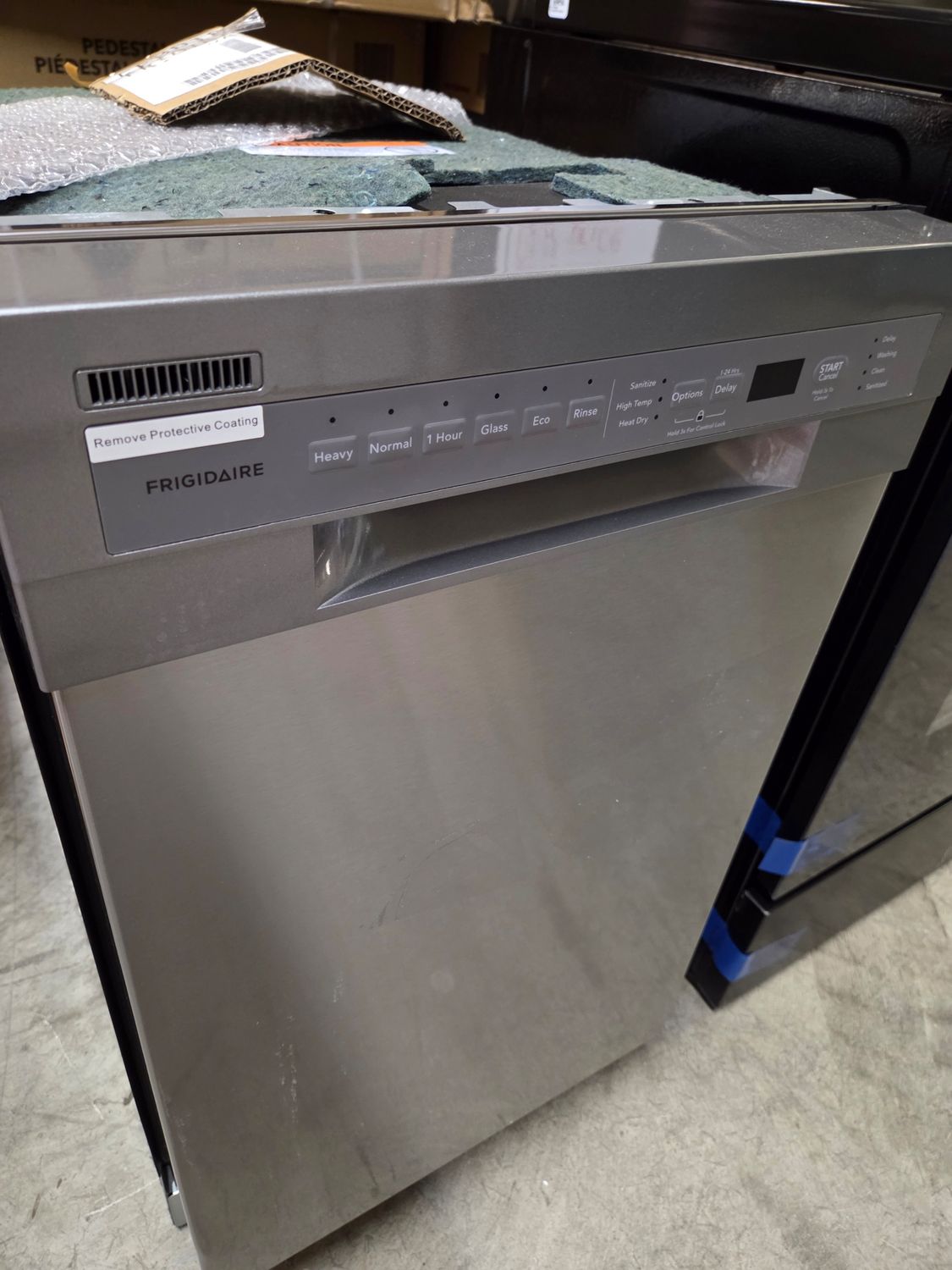 1192 FFBD1831US Frigidaire® 18&quot; Stainless Steel Built In Dishwasher