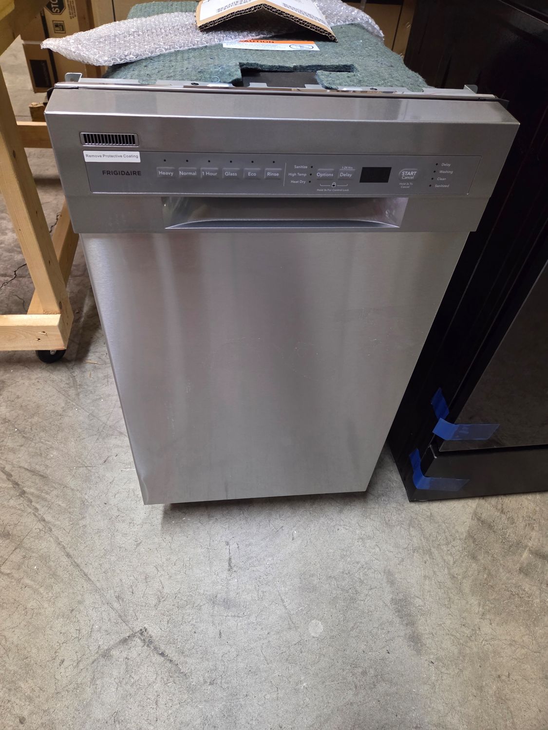 1192 FFBD1831US Frigidaire® 18&quot; Stainless Steel Built In Dishwasher