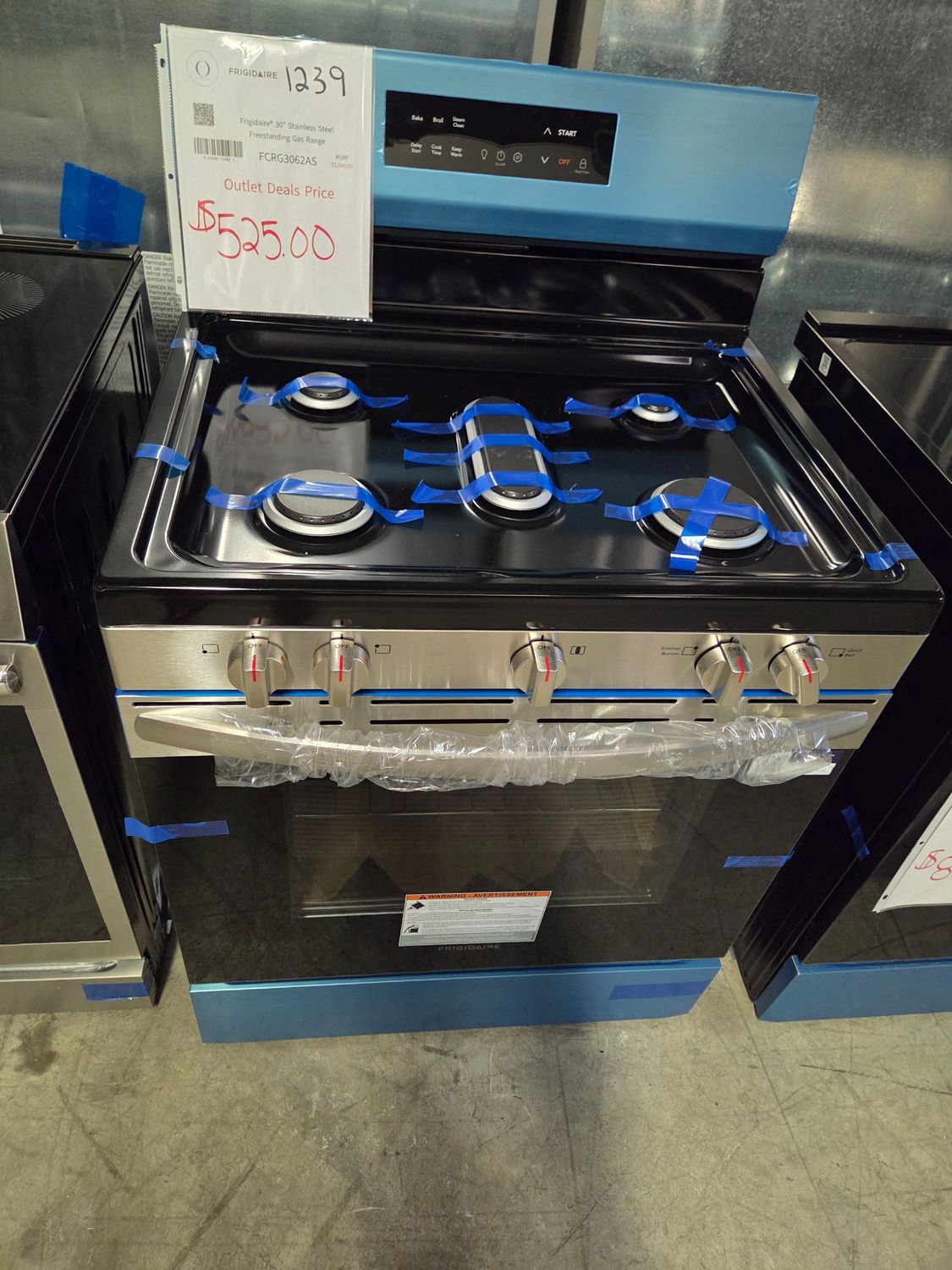 1239 FCRG3062AS Frigidaire 30&quot; Gas Range with Steam Clean