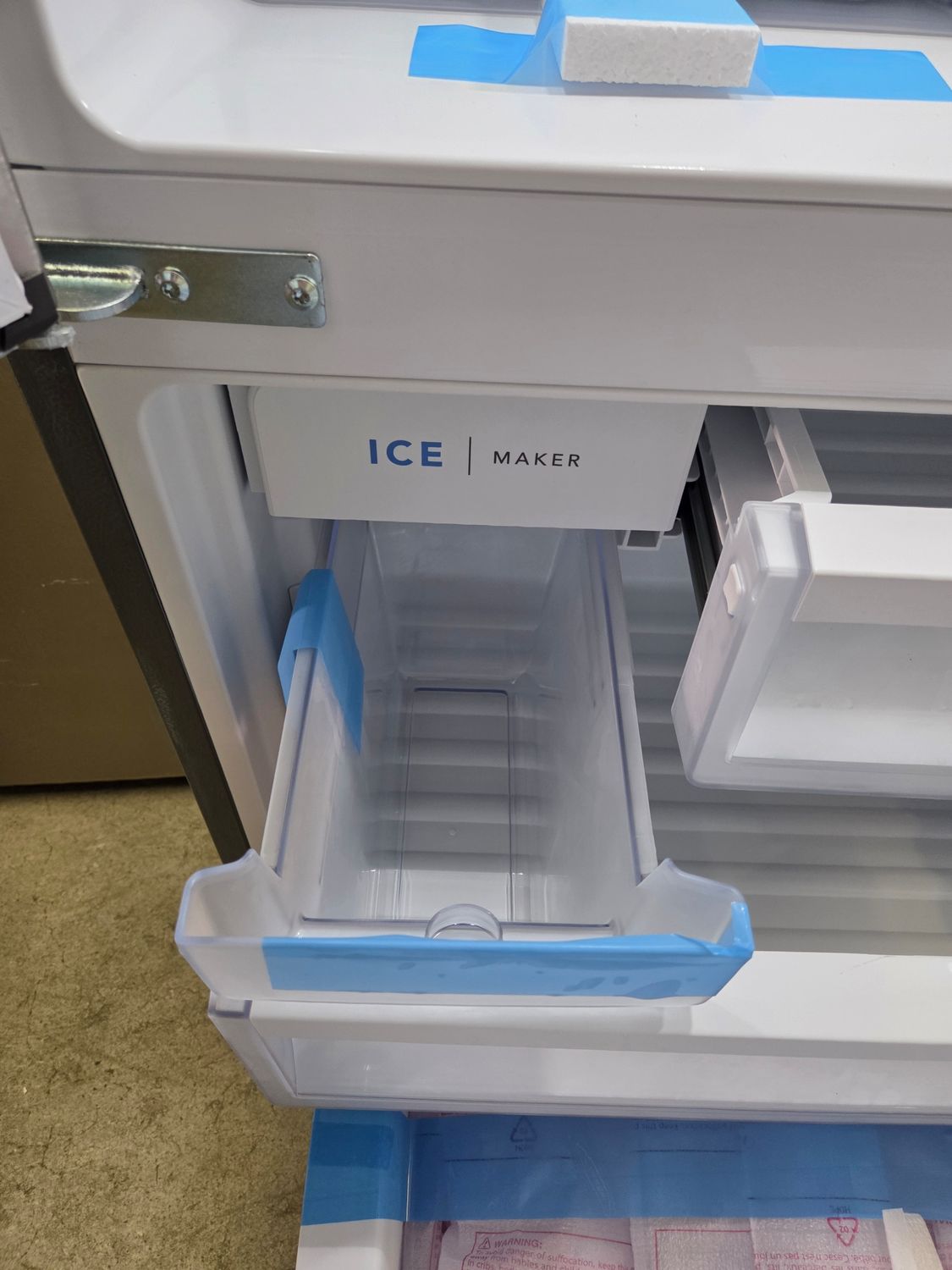 1260 FRFG1723AV Frigidaire 18 Cu. Ft. Counter-Depth French Door Refrigerator