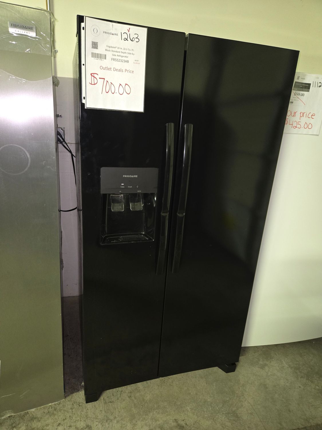 1263 FRSS2323AB Frigidaire 22 Cu. Ft. 33&quot; Standard-Depth Side-by-Side Refrigerator