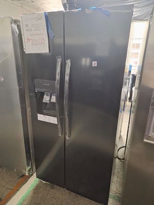 1262 FRSS2323AB Frigidaire 22 Cu. Ft. 33&quot; Standard-Depth Side-by-Side Refrigerator