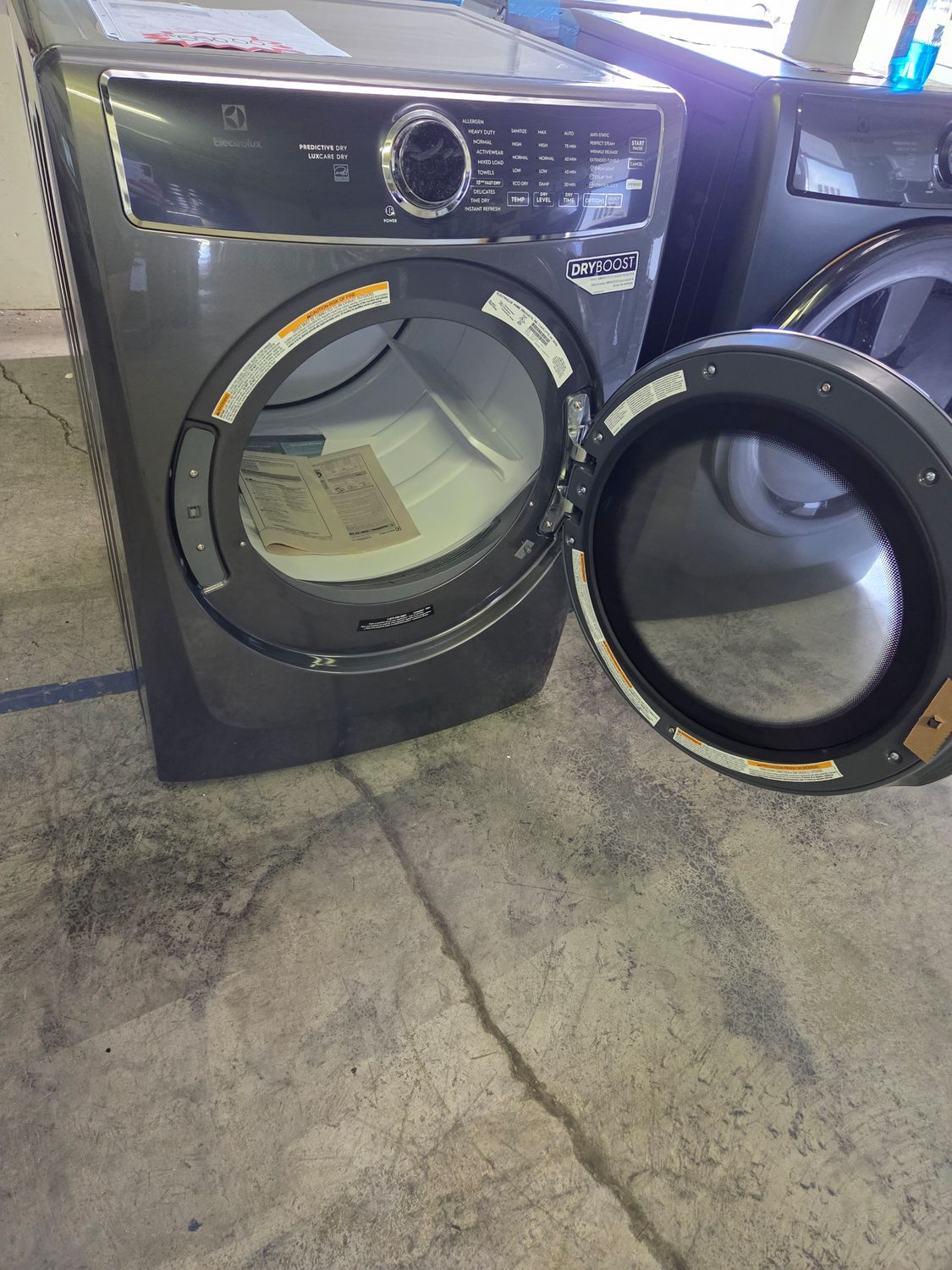 1176 ELFG7537AT  Electrolux 8.0 Cu. Ft. Titanium Gas Dryer