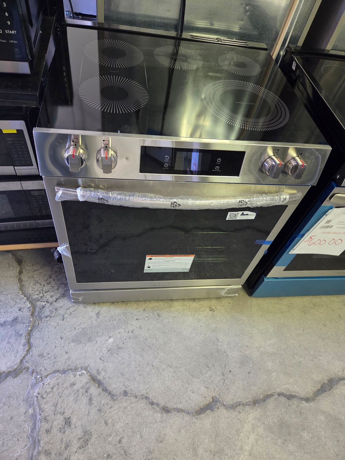 1271 GCFE3060BF Frigidaire Gallery 30&quot; Electric Range with 15+ Ways To Cook