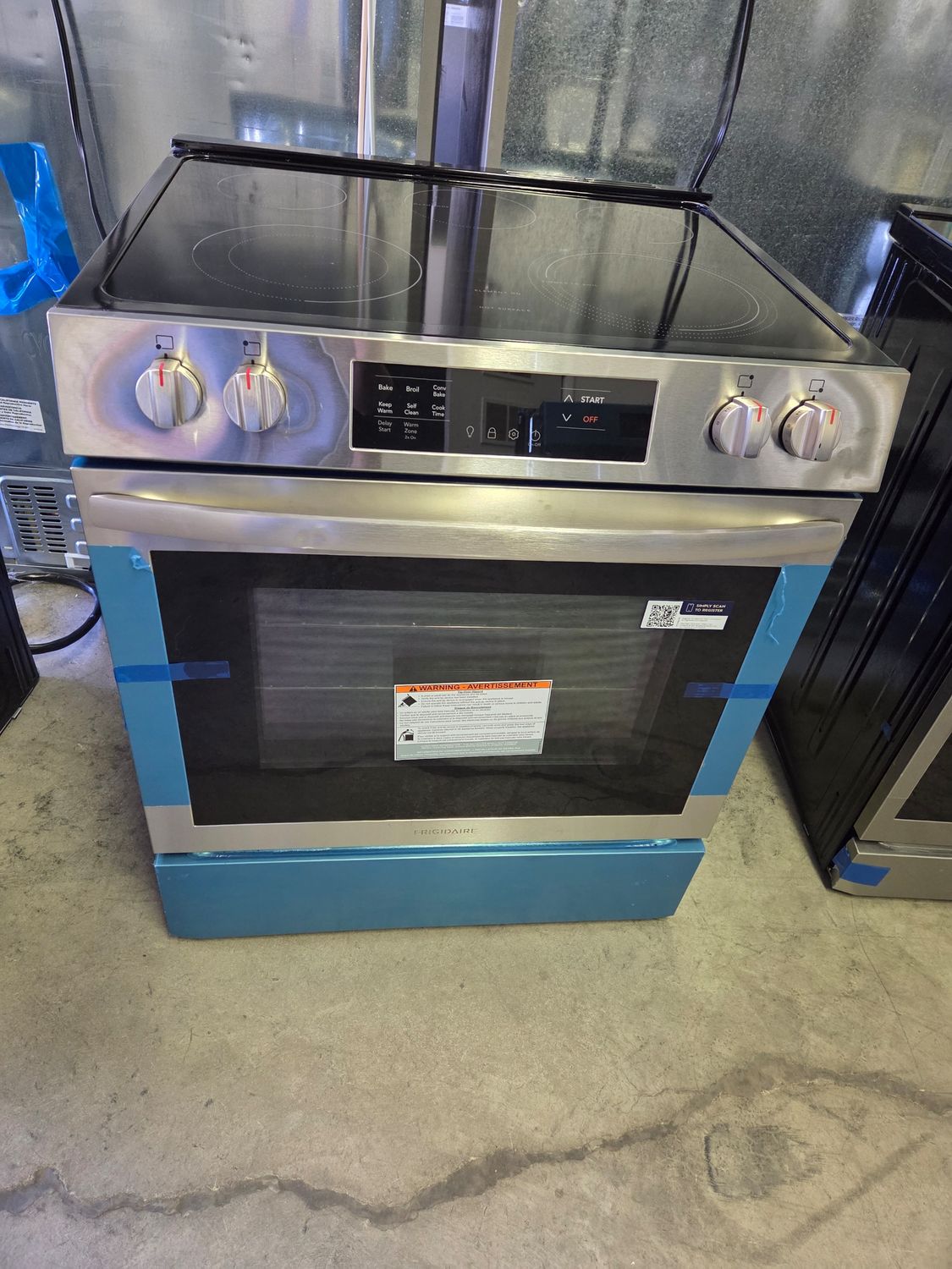 1232 FCFE3083AS  Frigidaire 30&quot; Electric Range