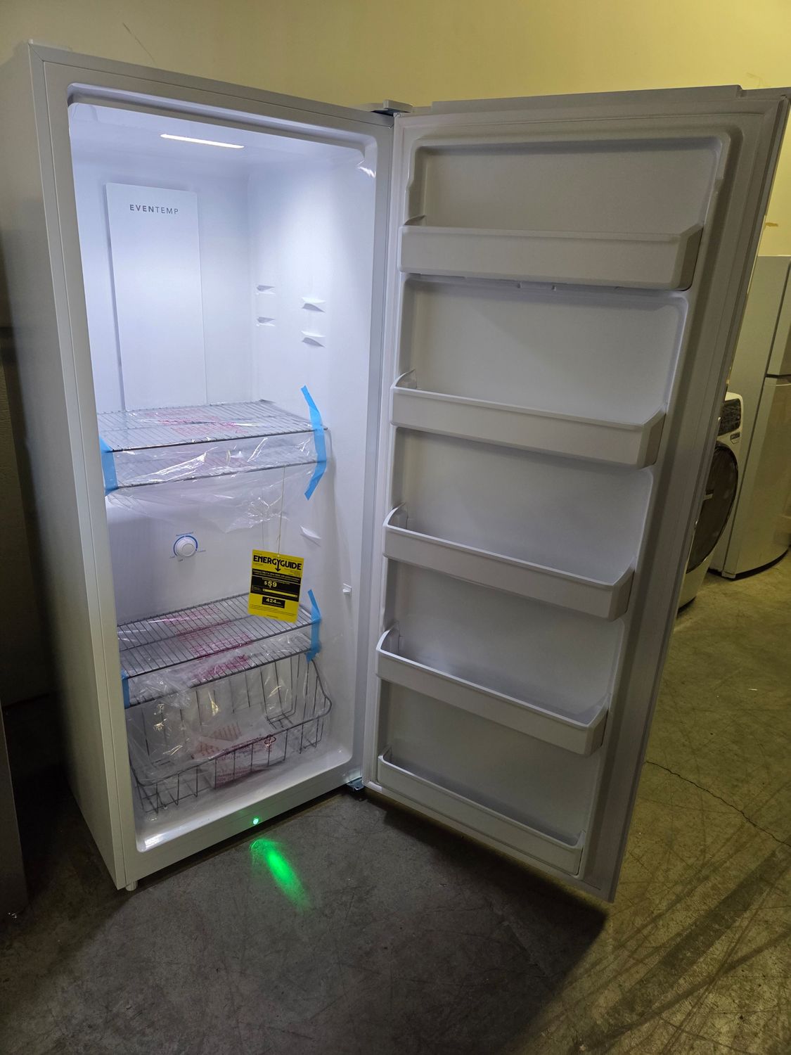 1245 FFFU13F2VW Frigidaire 13 Cu. Ft. Garage Ready Upright Freezer