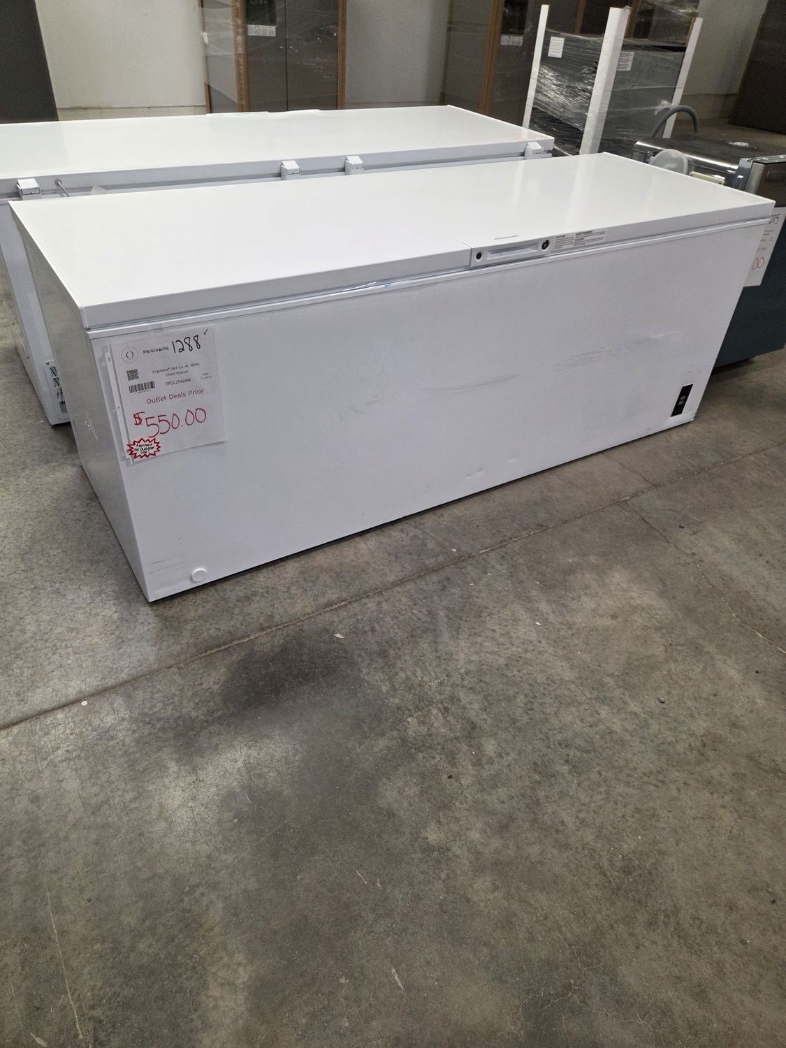 1288  FFCL2542AW Frigidaire® 24.8 Cu. Ft. White Chest Freezer