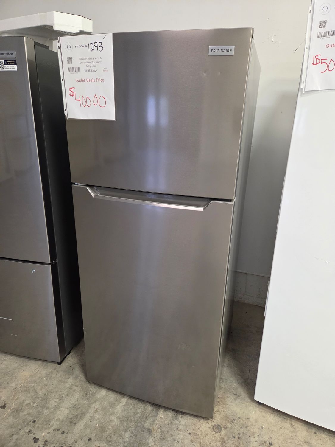 1293 FFHT1822UV Frigidaire® 28 in. 17.6 Cu. Ft. Brushed Steel Top Freezer Refrigerator