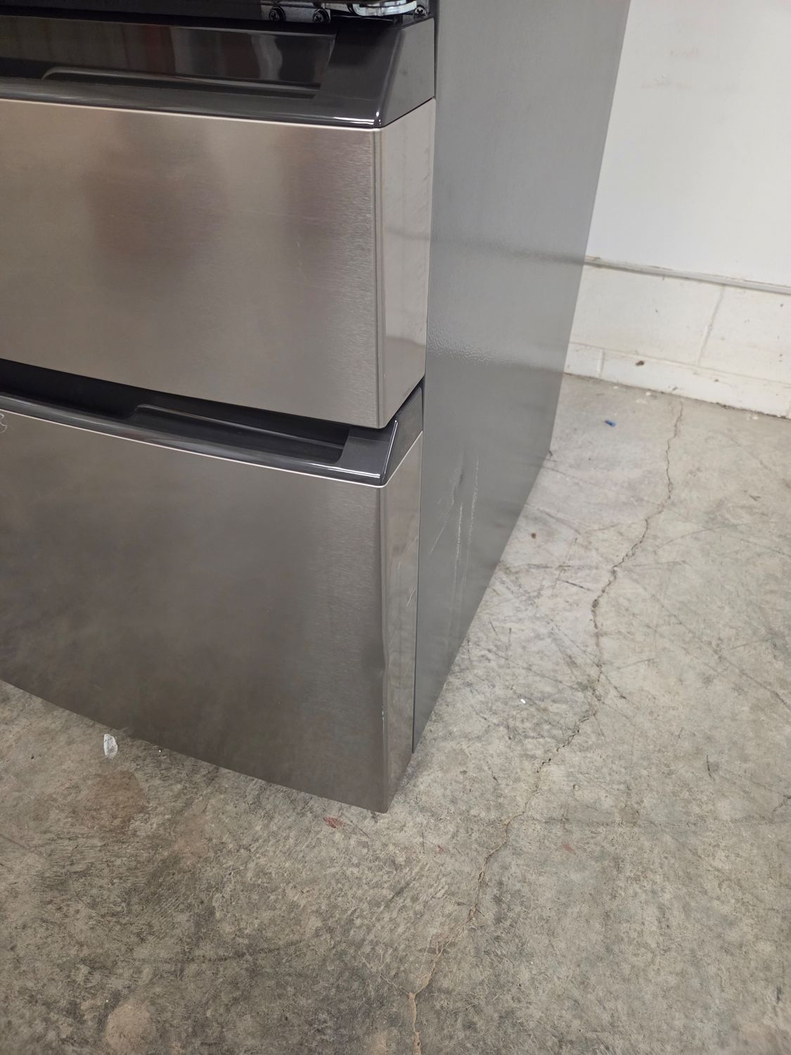 1312 FRMS274TAV Frigidaire 26 Cu. Ft. Standard-Depth 4-Door French Door Refrigerator