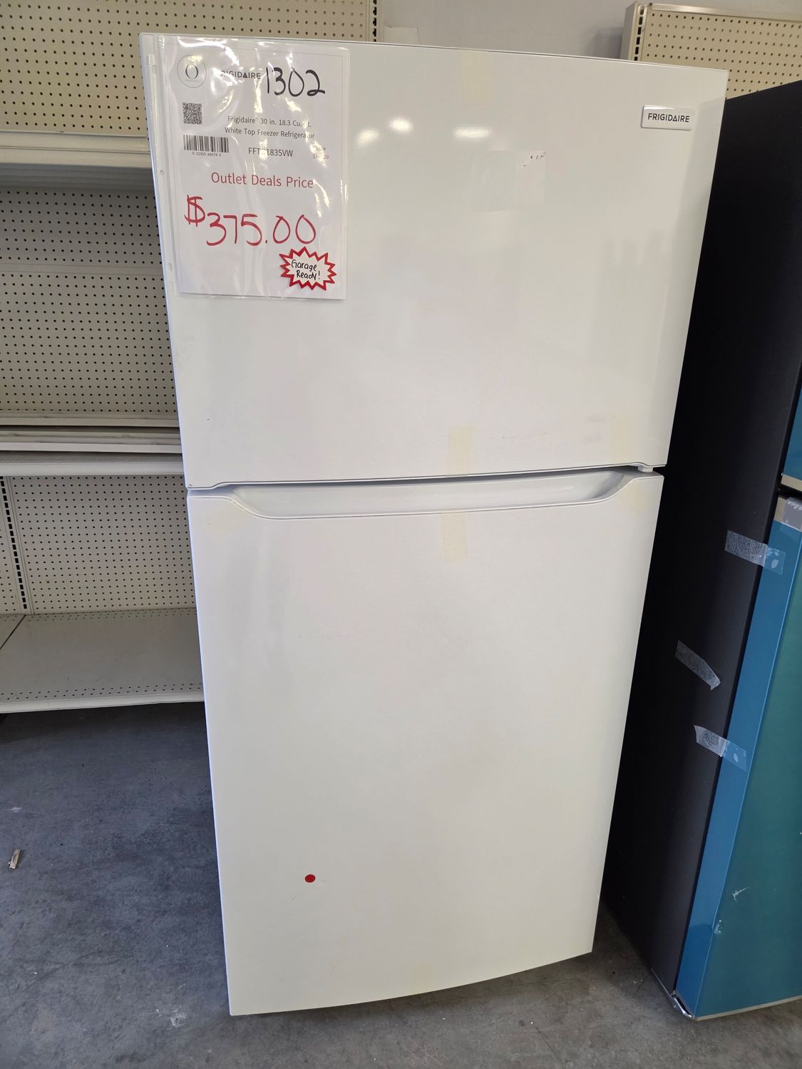 1302 FFTR1835VW Frigidaire® 30 in. 18.3 Cu. Ft. White Top Freezer Refrigerator