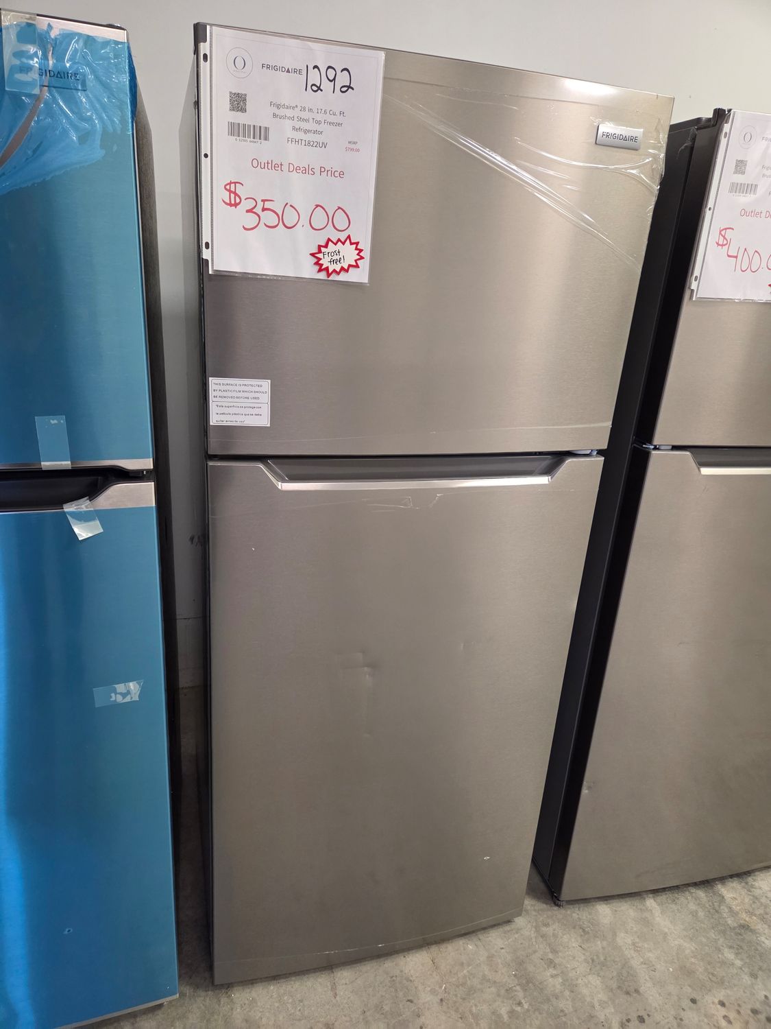 1292 FFHT1822UV Frigidaire® 28 in. 17.6 Cu. Ft. Brushed Steel Top Freezer Refrigerator