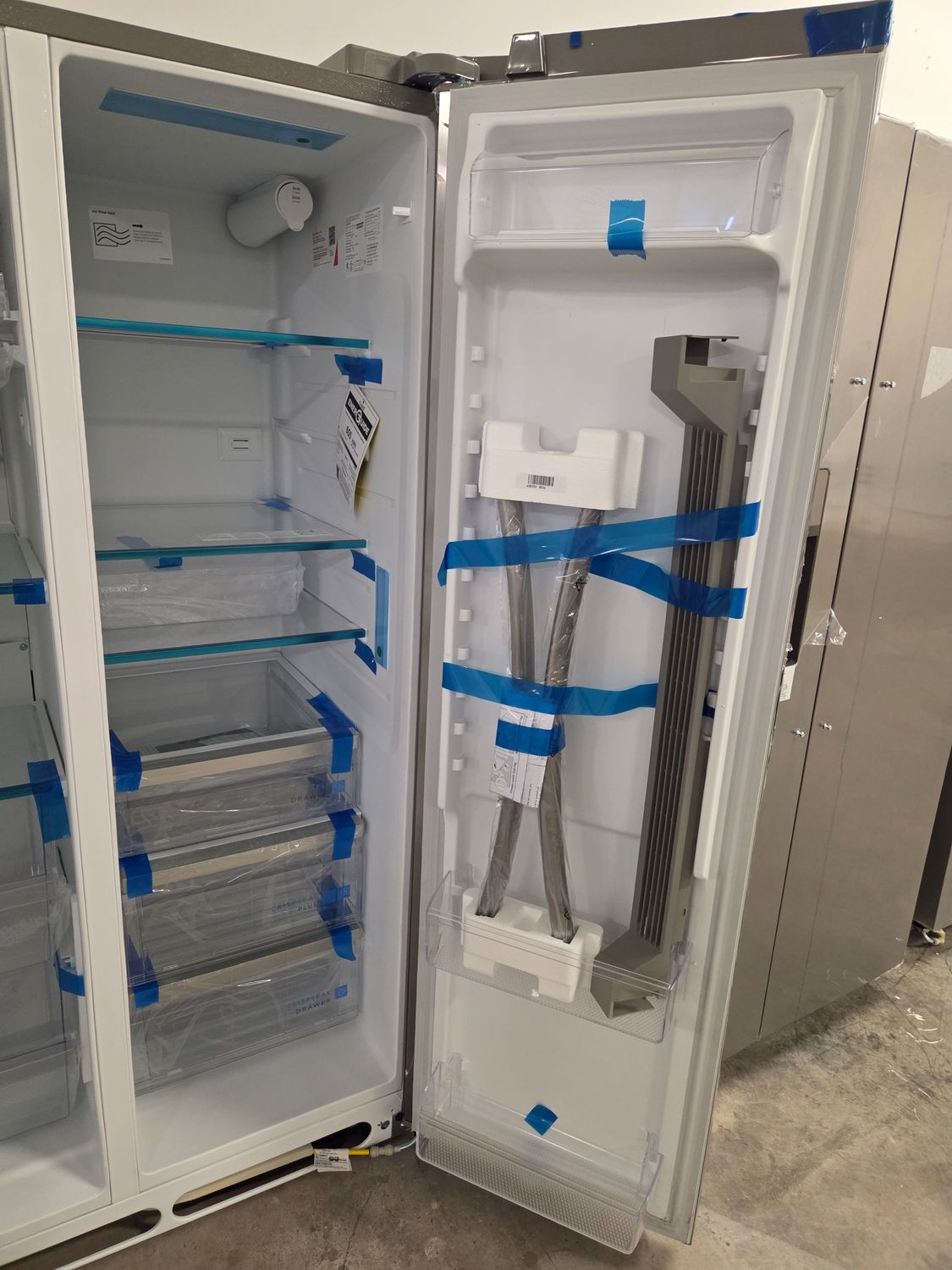 1327 GRSN2620AF Frigidaire Gallery® 36&quot; 25.9 Cu. Ft. Smudge-Proof® Stainless Steel Side-by-Side Refrigerator