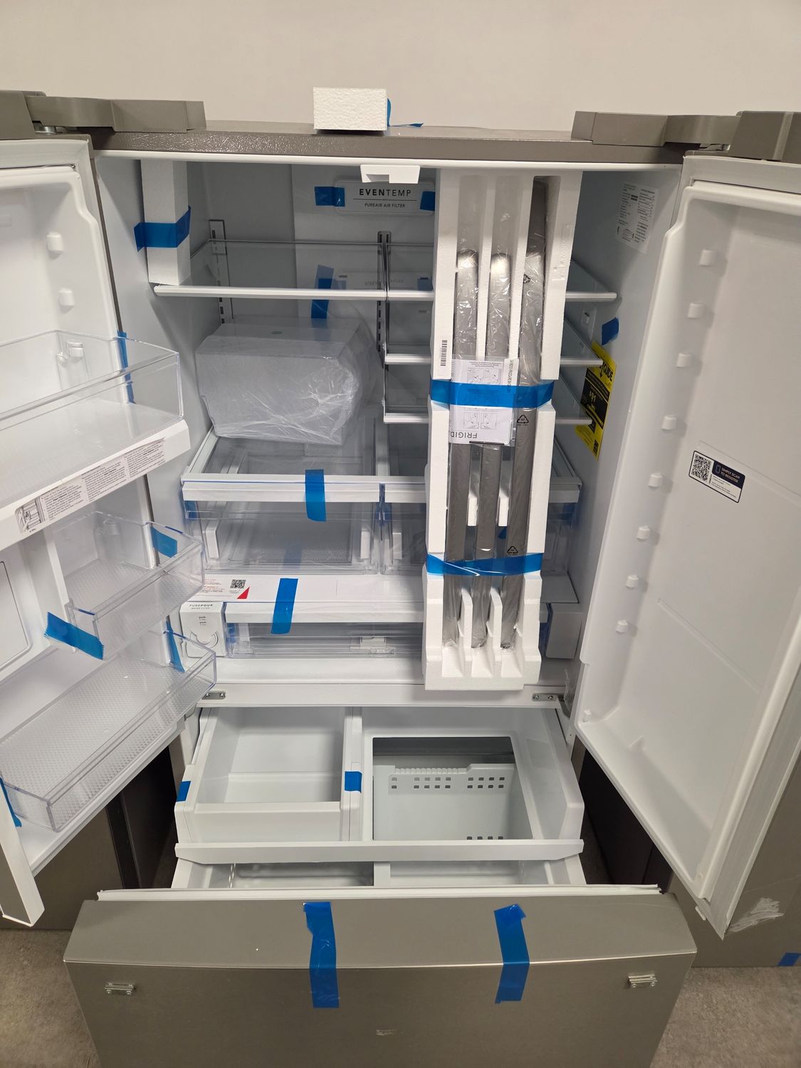 1309 FRFN2813AF Frigidaire® 36 in. 28.8 Cu. Ft Smudge-Proof® Stainless Steel French Door Refrigerator