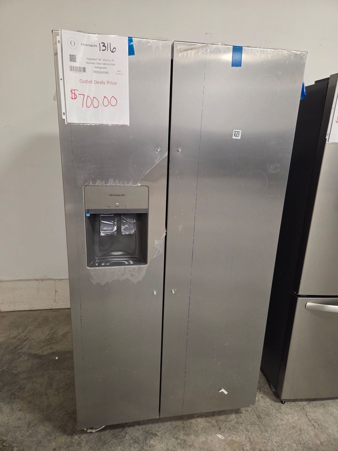 1316 FRSS2623AS Frigidaire® 36&quot; 25.6 Cu. Ft. Stainless Steel Side-by-Side Refrigerator