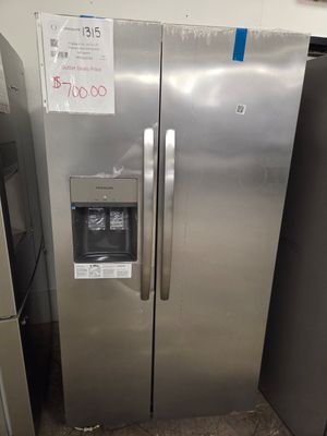 1315 FRSS2623AS Frigidaire® 36" 25.6 Cu. Ft. Stainless Steel Side-by-Side Refrigerator