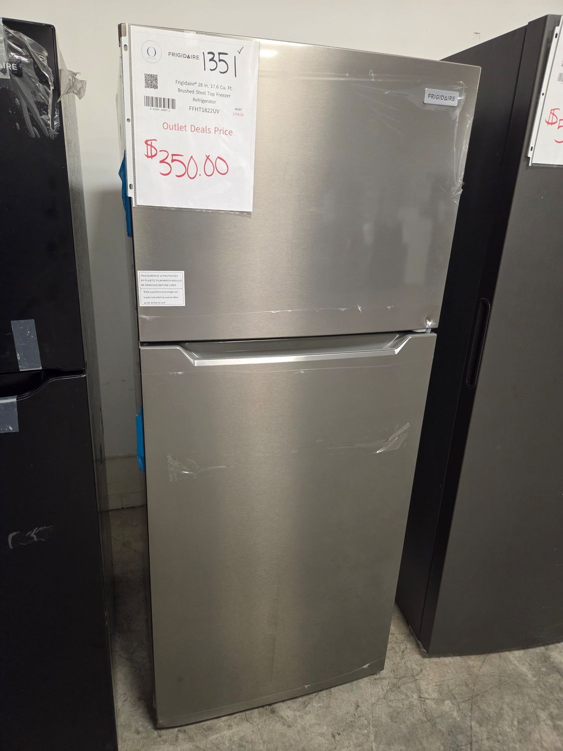 1351 FFHT1822UV Frigidaire® 28 in. 17.6 Cu. Ft. Brushed Steel Top Freezer Refrigerator