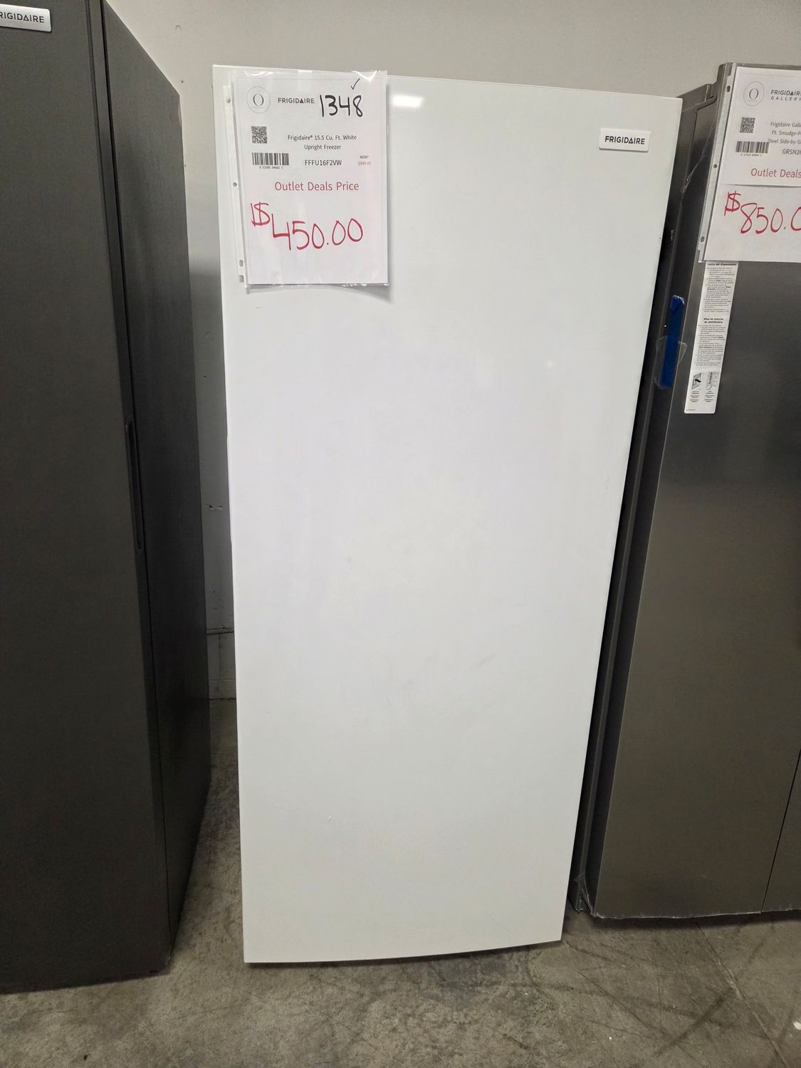 1348 FFFU16F2VW Frigidaire® 15.5 Cu. Ft. White Upright Freezer
