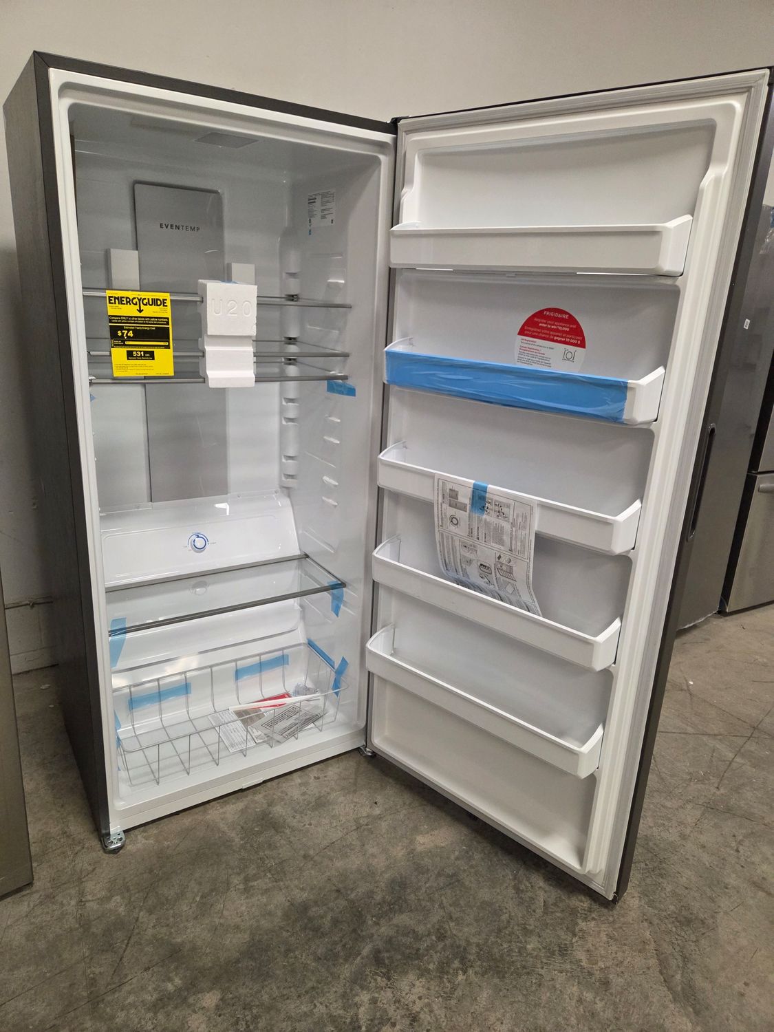 1371 FRUF2020AN Frigidaire® 20.0 Cu. Ft. Carbon Upright Freezer