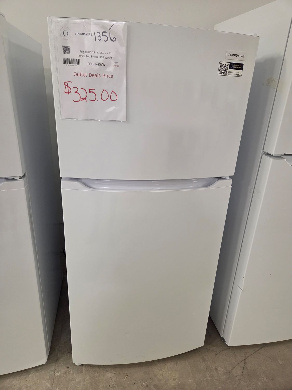 1356 FFTR1425VW Frigidaire® 28 in. 13.9 Cu. Ft. White Top Freezer Refrigerator