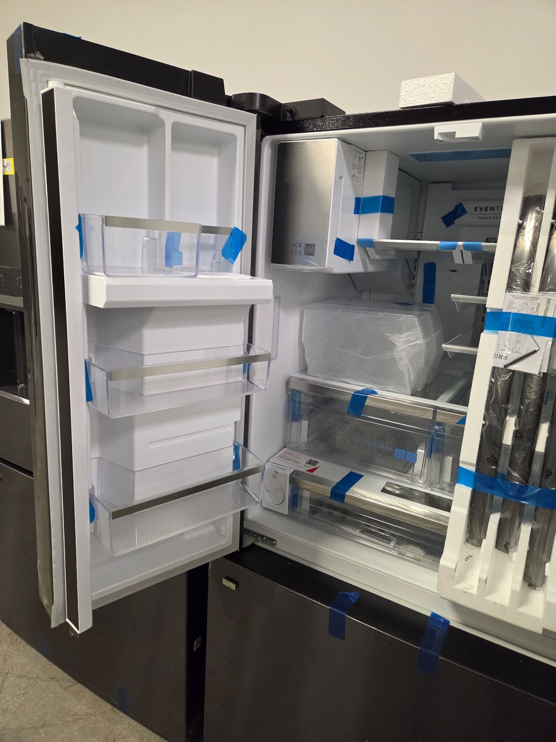 1376 GRFS2853AD Frigidaire Gallery® 36 in. 27.8 Cu. Ft. Smudge-Proof® Black Stainless Steel French Door Refrigerator