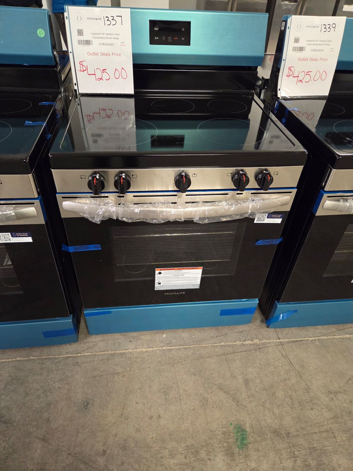 1337 FCRE3052BS Frigidaire® 30&quot; Stainless Steel Freestanding Electric Range