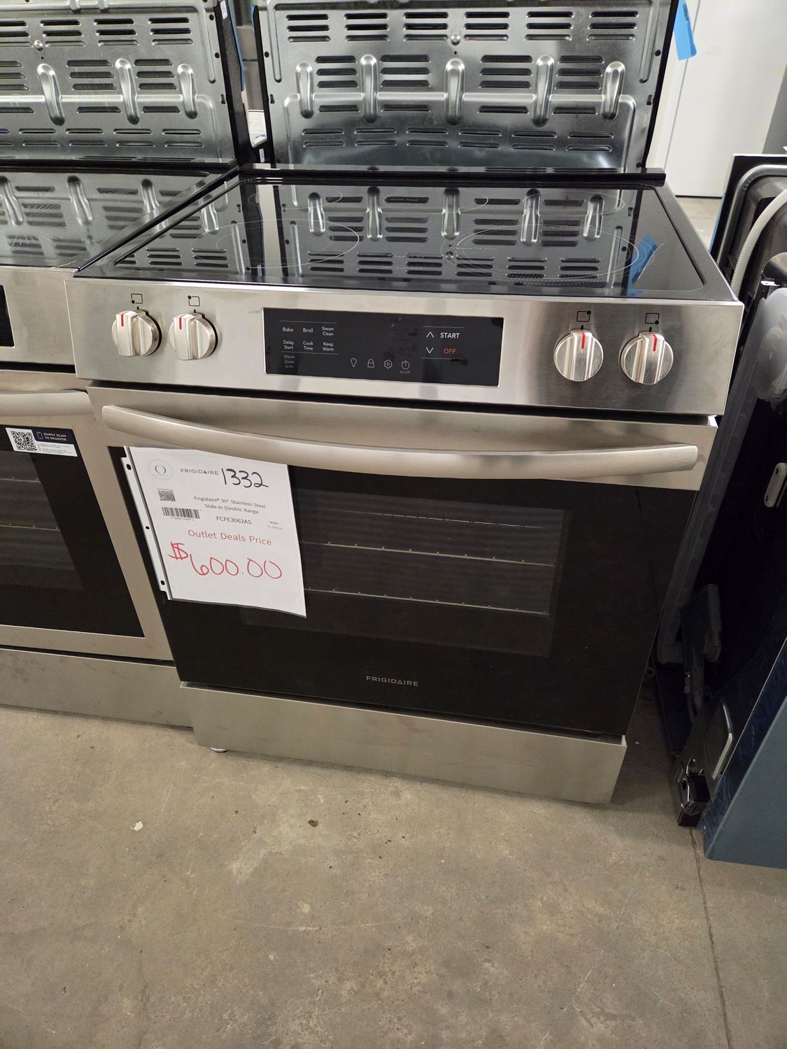 1332 FCFE3062AS Frigidaire® 30&quot; Stainless Steel Slide-In Electric Range