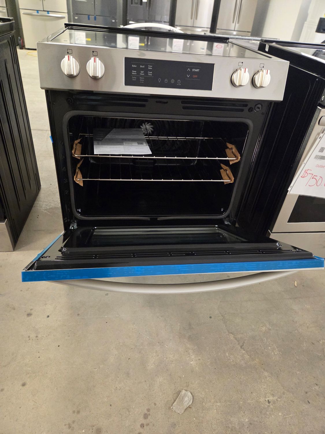 1334 FCFE3083AS Frigidaire® 30" Stainless Steel Freestanding Electric Range