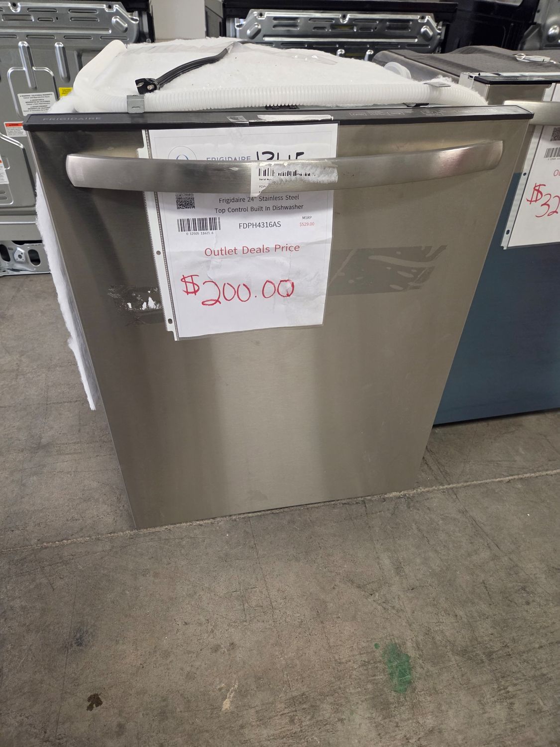 1345  FDPH4316AS Frigidaire 24" Stainless Steel Top Control Built In Dishwasher