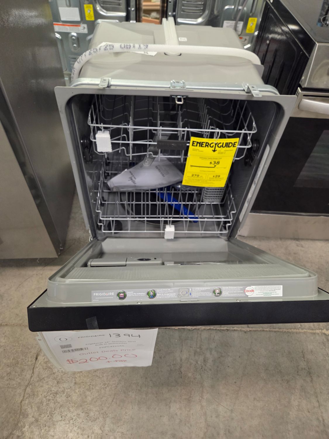 1394-7162 FDPC4221AS Frigidaire® 24'' Stainless Steel Built-In Dishwasher