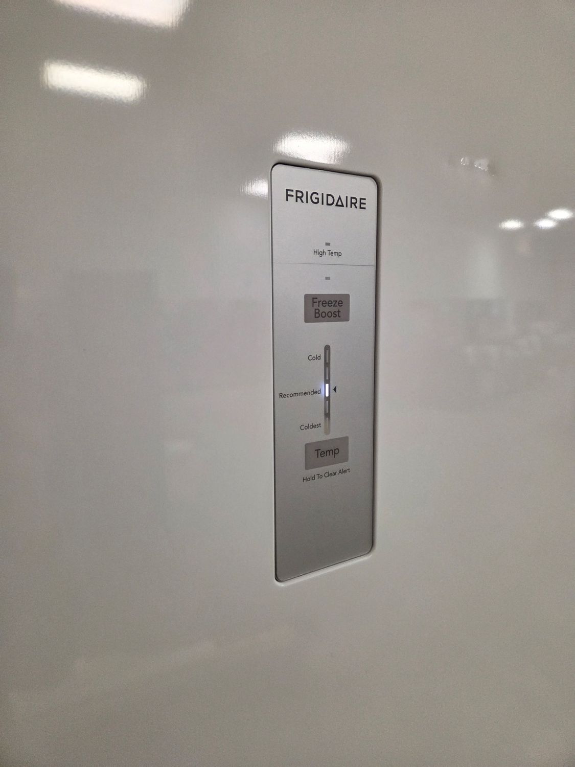 1405-4184 FFUE2024AW Frigidaire® 20 Cu. Ft. White Upright Freezer