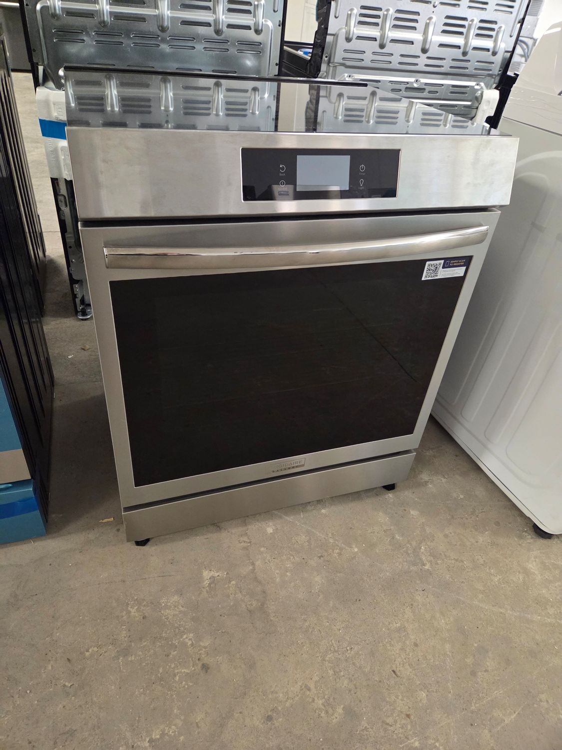 1418-0301 GCFI3070BF Frigidaire Gallery® 30" Smudge-Proof® Stainless Steel Slide-In Induction Range with Stone-Baked Pizza