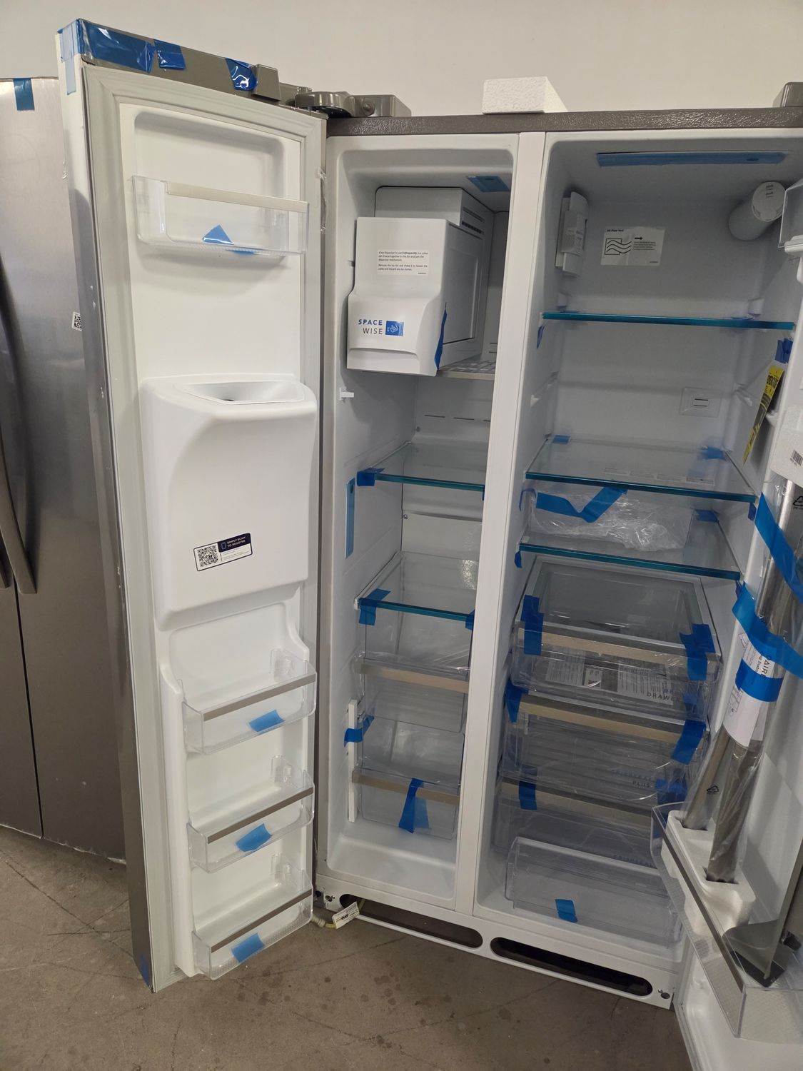 1427-3565 GRSS2652AF Frigidaire Gallery® 36 in. 25.6 Cu. Ft. Smudge-Proof® Stainless Steel Side-by-Side Refrigerator