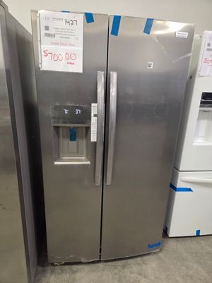 1427-3565 GRSS2652AF Frigidaire Gallery® 36 in. 25.6 Cu. Ft. Smudge-Proof® Stainless Steel Side-by-Side Refrigerator