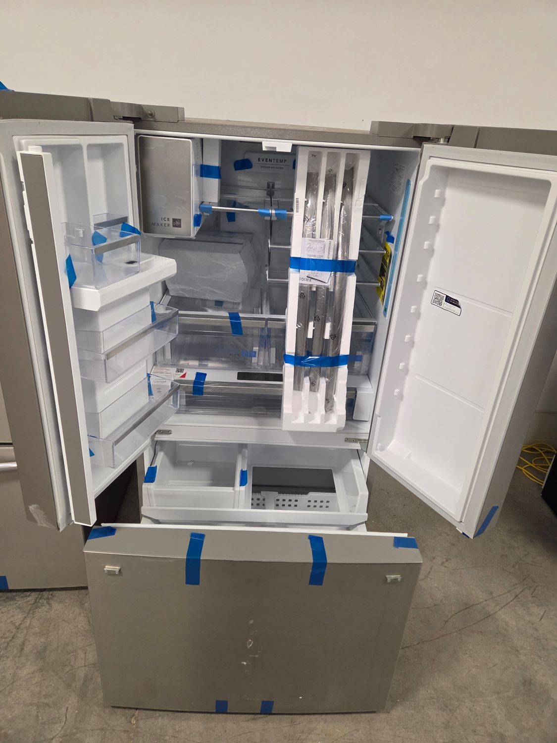 1423-7419 GRFS2853AF Frigidaire Gallery® 36 in. 27.8 Cu. Ft. Smudge-Proof® Stainless Steel French Door Refrigerator