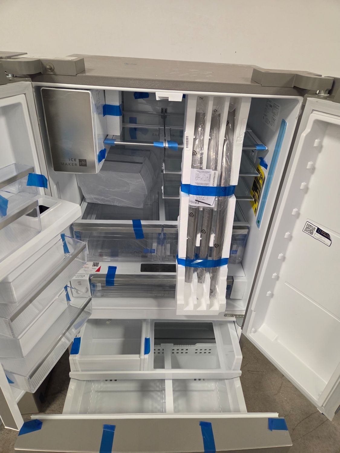 1423-7419 GRFS2853AF Frigidaire Gallery® 36 in. 27.8 Cu. Ft. Smudge-Proof® Stainless Steel French Door Refrigerator