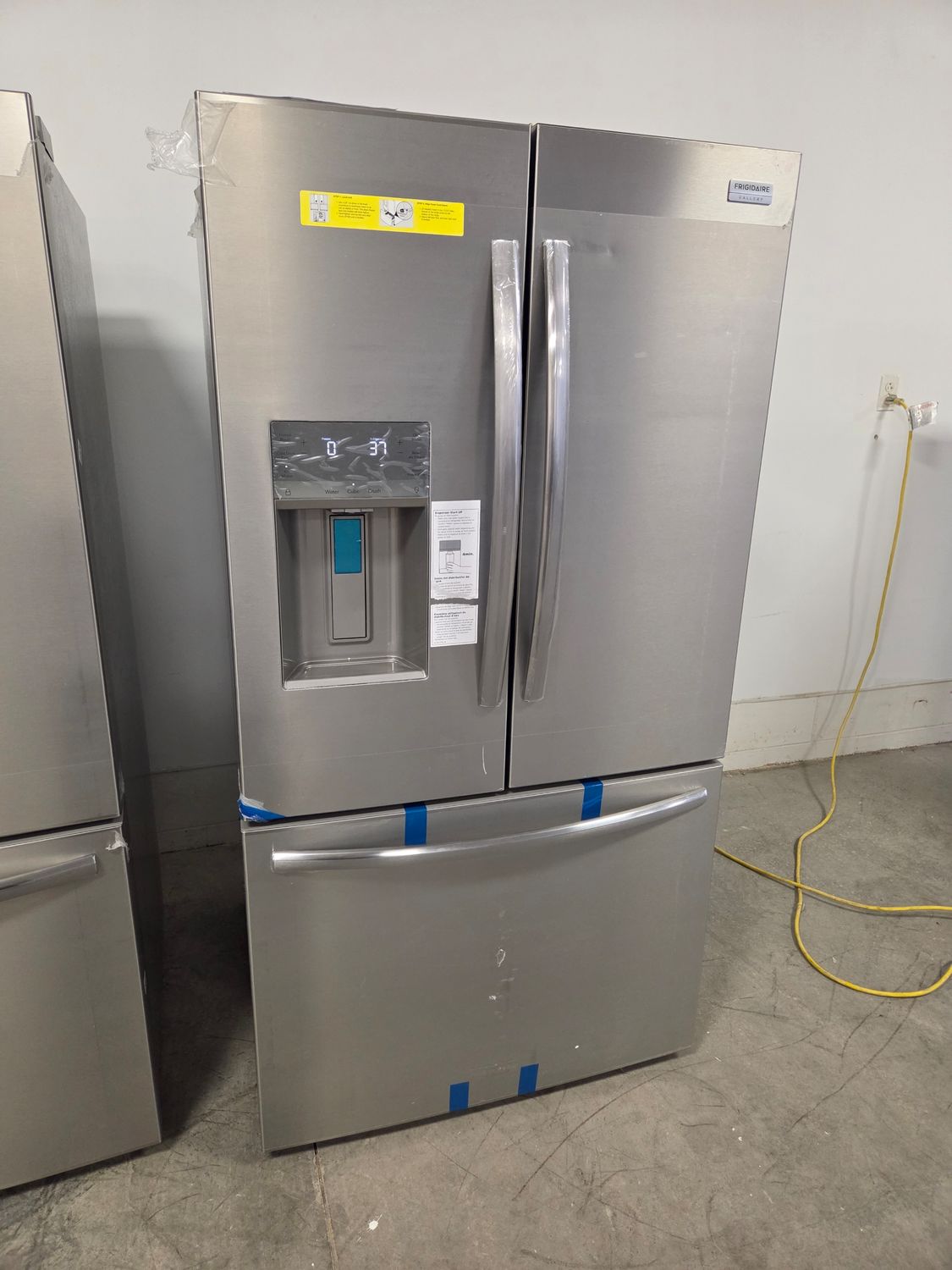 1423-7419 GRFS2853AF Frigidaire Gallery® 36 in. 27.8 Cu. Ft. Smudge-Proof® Stainless Steel French Door Refrigerator