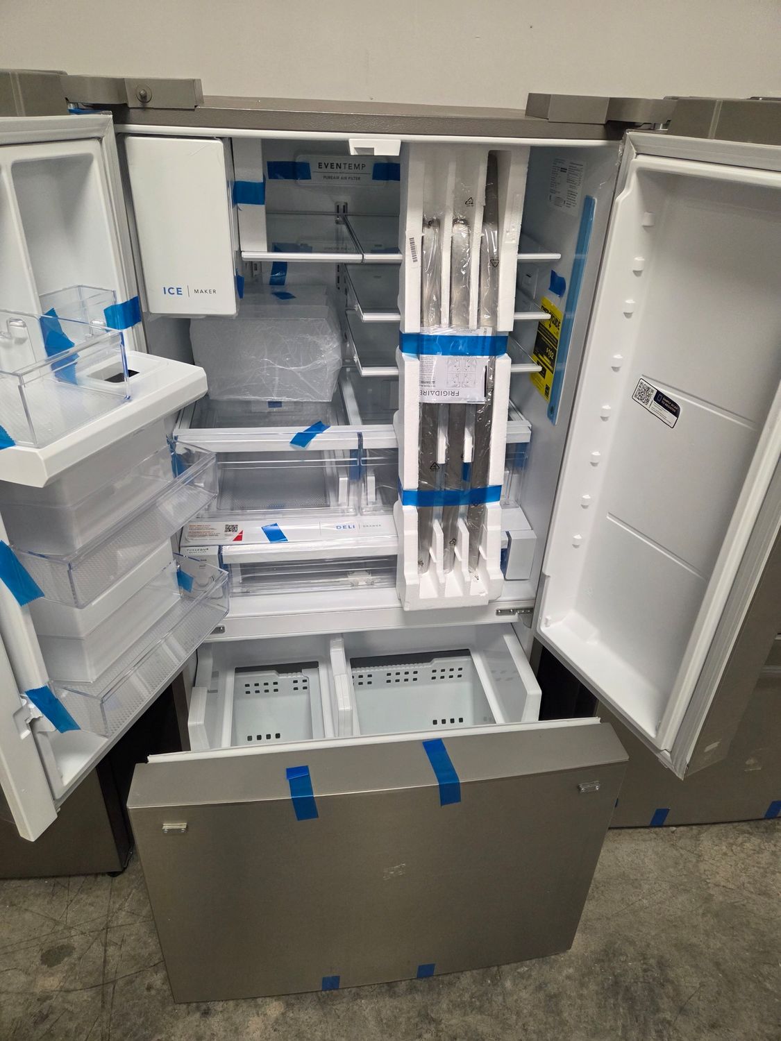 1410-6915 FRFS2823AF Frigidaire 28 Cu. Ft. Standard-Depth French Door Refrigerator