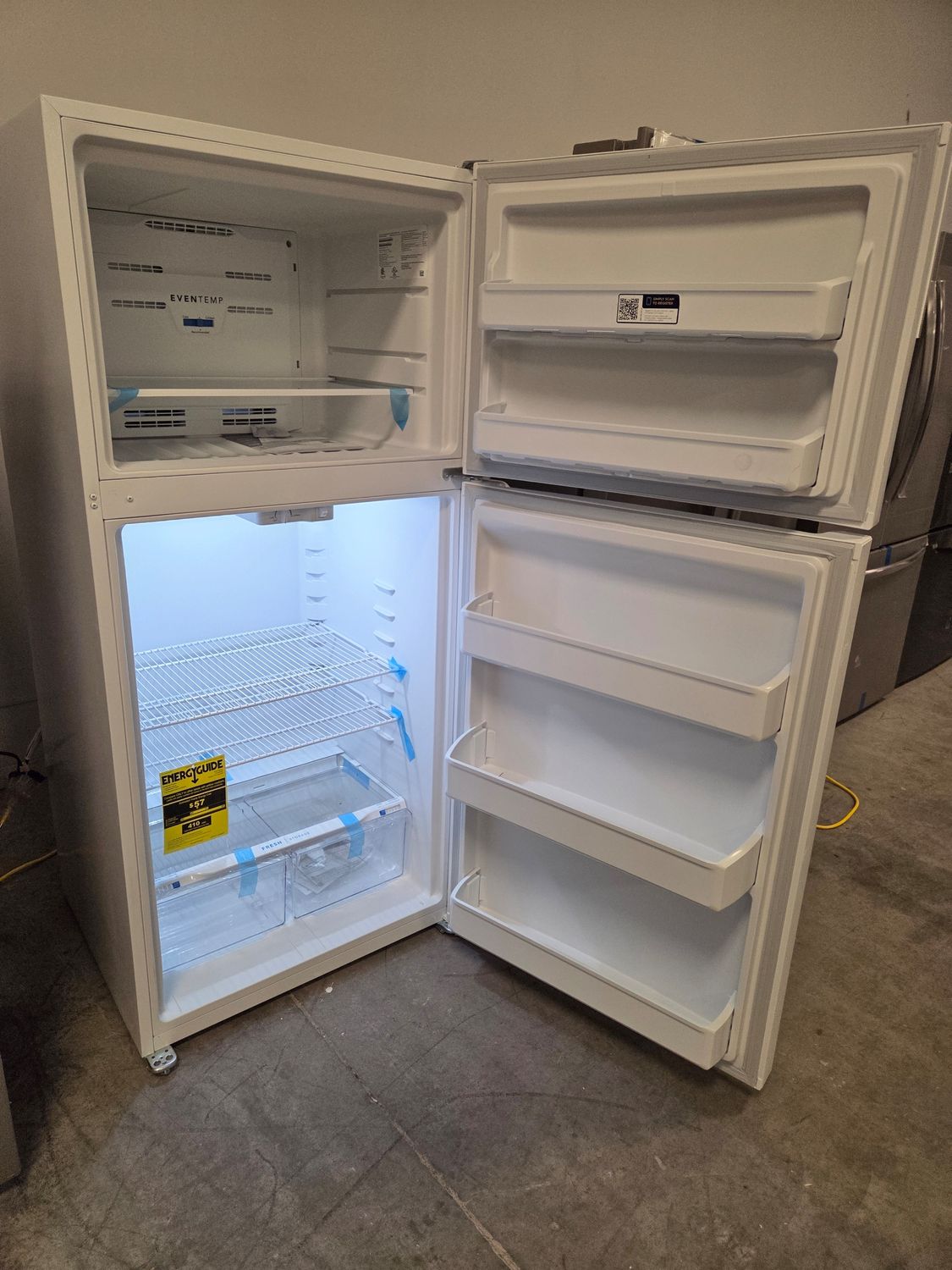 1398-3115 FFTR1814WW  Frigidaire® 30 in. 18.3 Cu. Ft. White Top Freezer Refrigerator