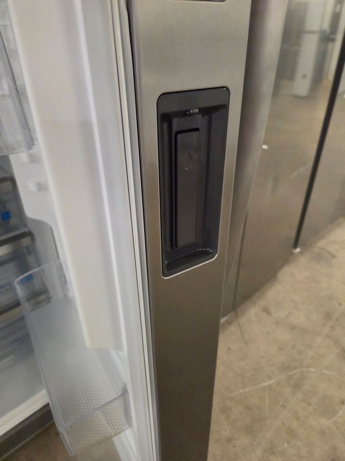 1425-0824 GRSN2620AF Frigidaire Gallery® 36" 25.9 Cu. Ft. Smudge-Proof® Stainless Steel Side-by-Side Refrigerator