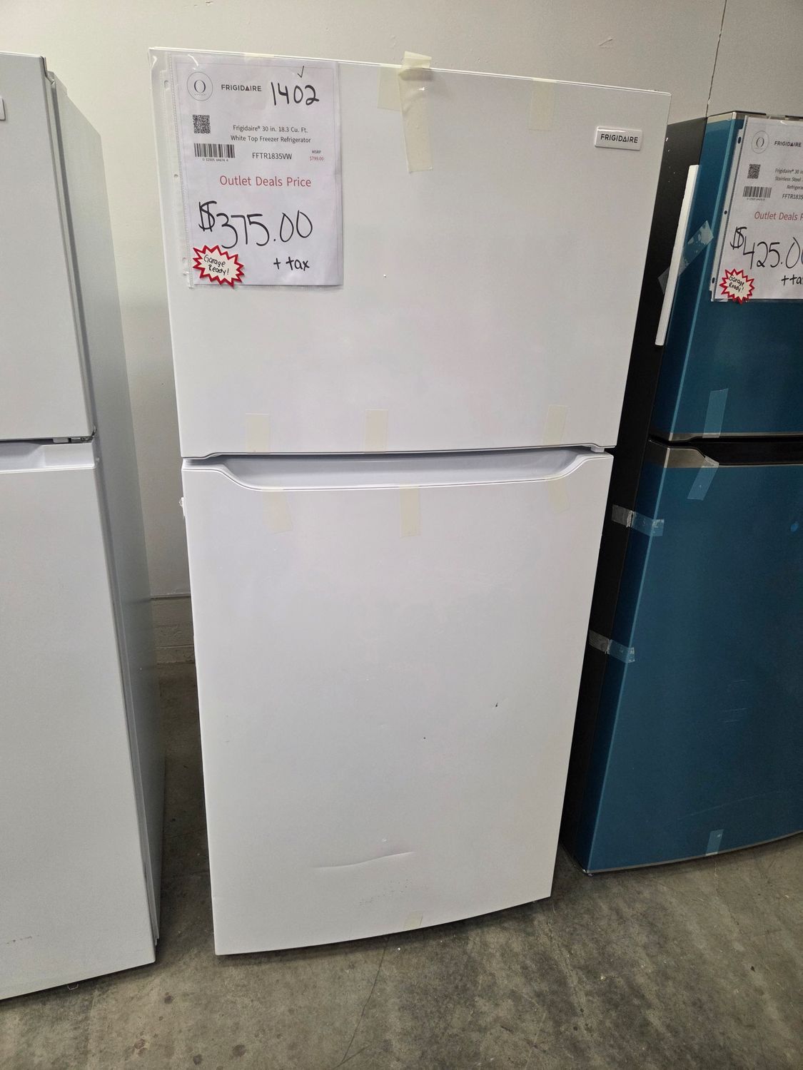 1402-3105 FFTR1835VW Frigidaire® 30 in. 18.3 Cu. Ft. White Top Freezer Refrigerator