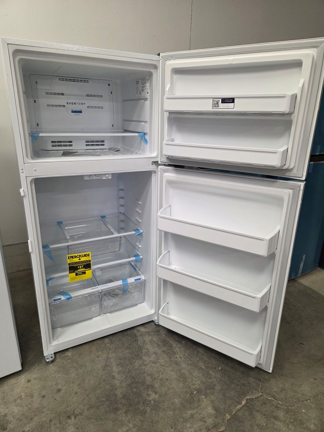 1402-3105 FFTR1835VW Frigidaire® 30 in. 18.3 Cu. Ft. White Top Freezer Refrigerator