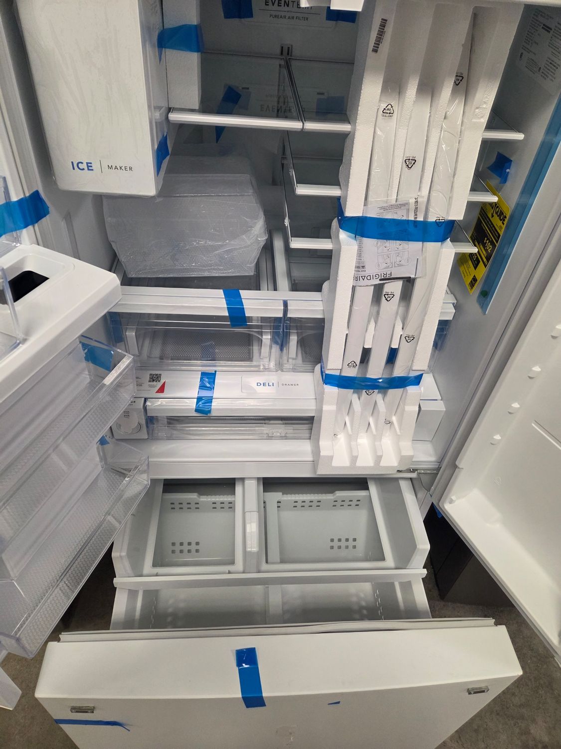 1451-4447 FRFS2823AW Frigidaire® 36 in. 27.8 Cu. Ft. White French Door Refrigerator