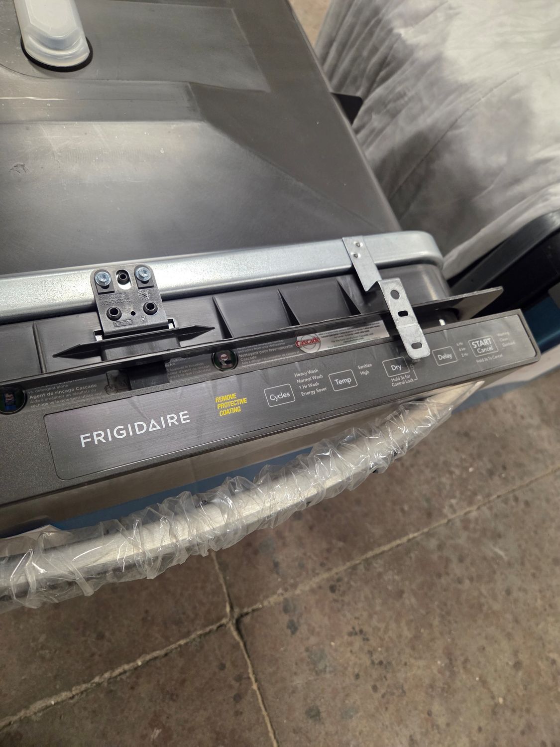 1436-6844 FDPH4316AS Frigidaire 24" Stainless Steel Top Control Built In Dishwasher