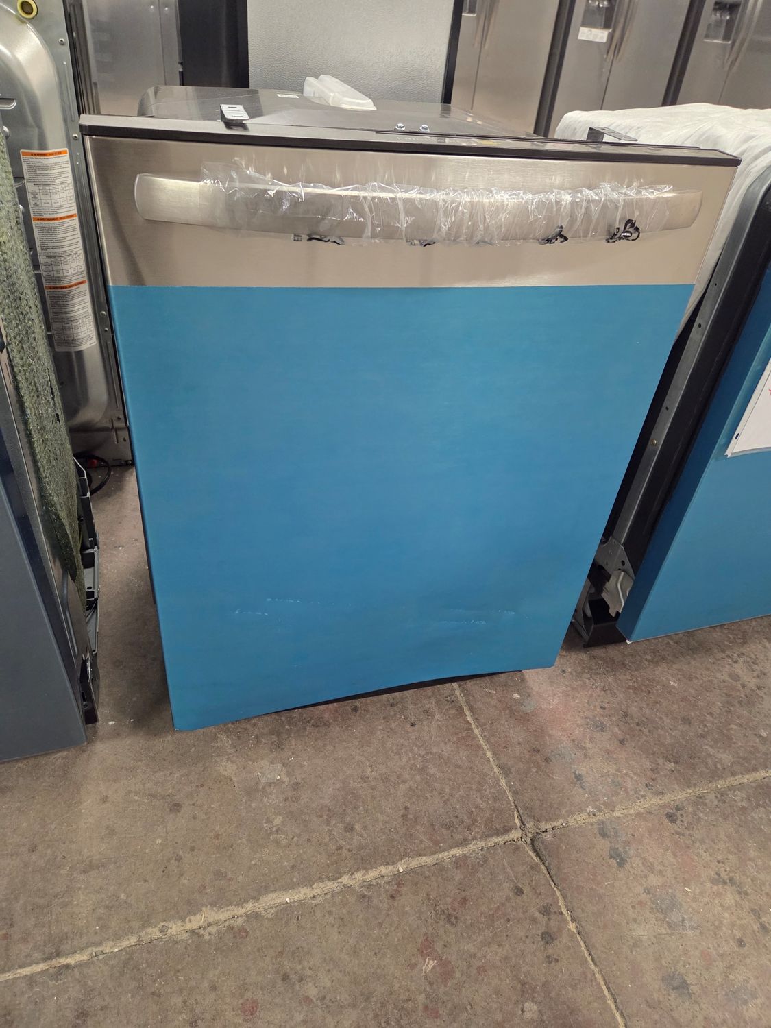 1436-6844 FDPH4316AS Frigidaire 24" Stainless Steel Top Control Built In Dishwasher