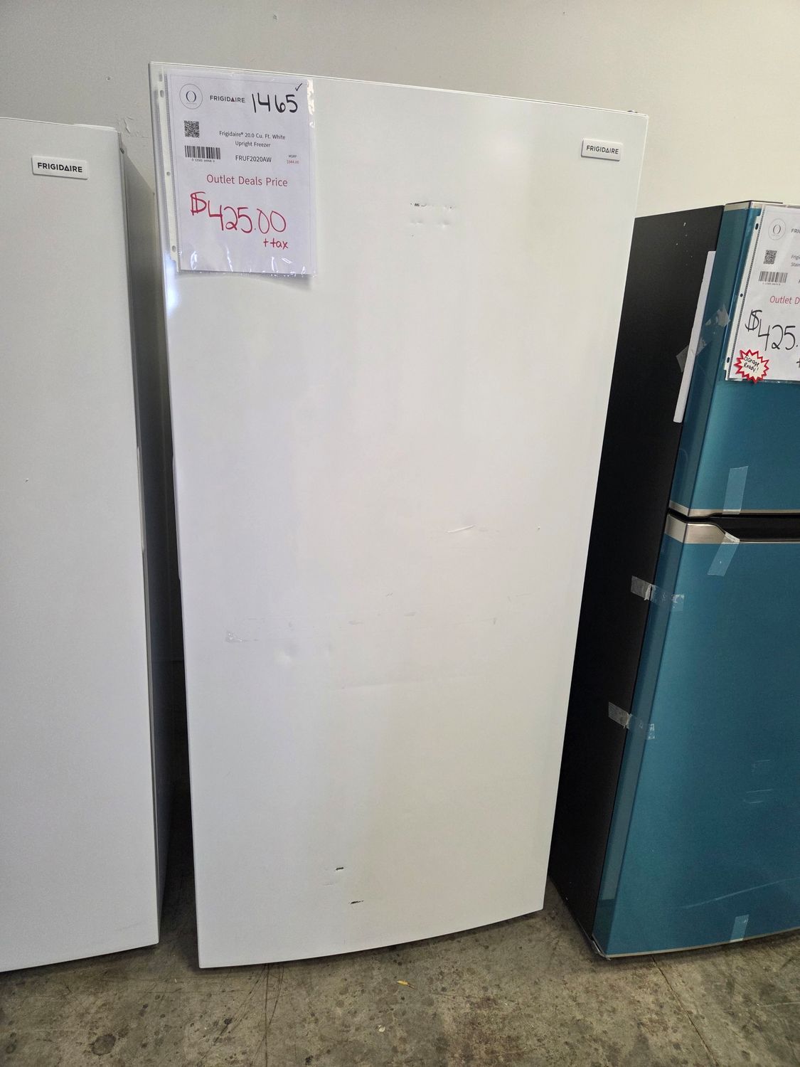 1465-8212 FRUF2020AW Frigidaire® 20.0 Cu. Ft. White Upright Freezer