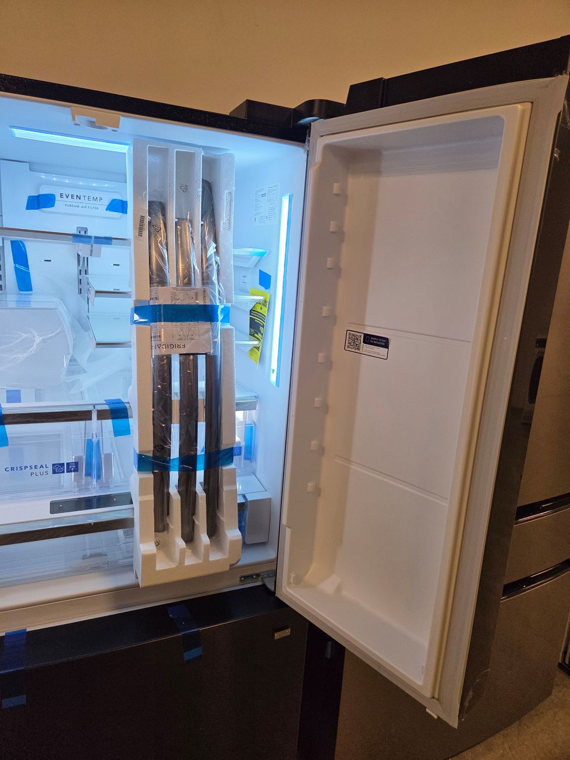 1470-5171 GRFS2853AD  Frigidaire Gallery® 36 in. 27.8 Cu. Ft. Smudge-Proof® Black Stainless Steel French Door Refrigerator