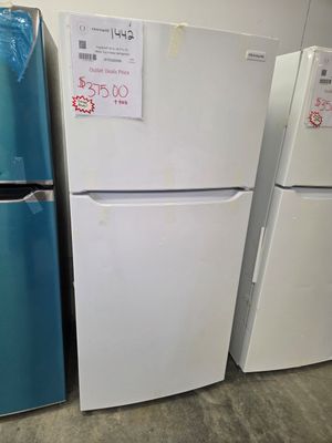 1442-5894 FFTR1835VW Frigidaire® 30 in. 18.3 Cu. Ft. White Top Freezer Refrigerator