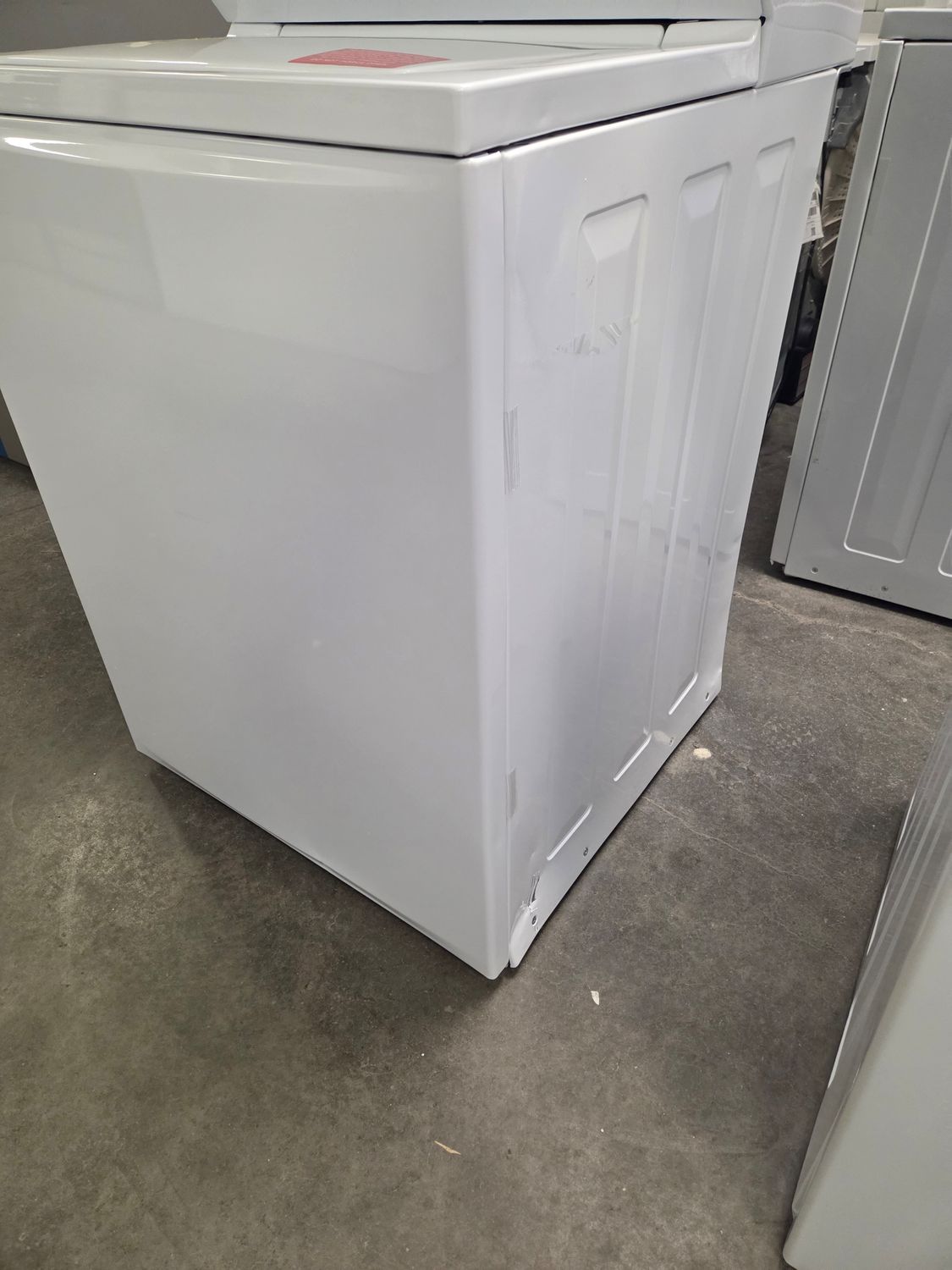 1501-0131 FLCE7523AW Frigidaire® 3.9 Cu. Ft. Washer, 5.5 Cu. Ft. Dryer White Stack Laundry