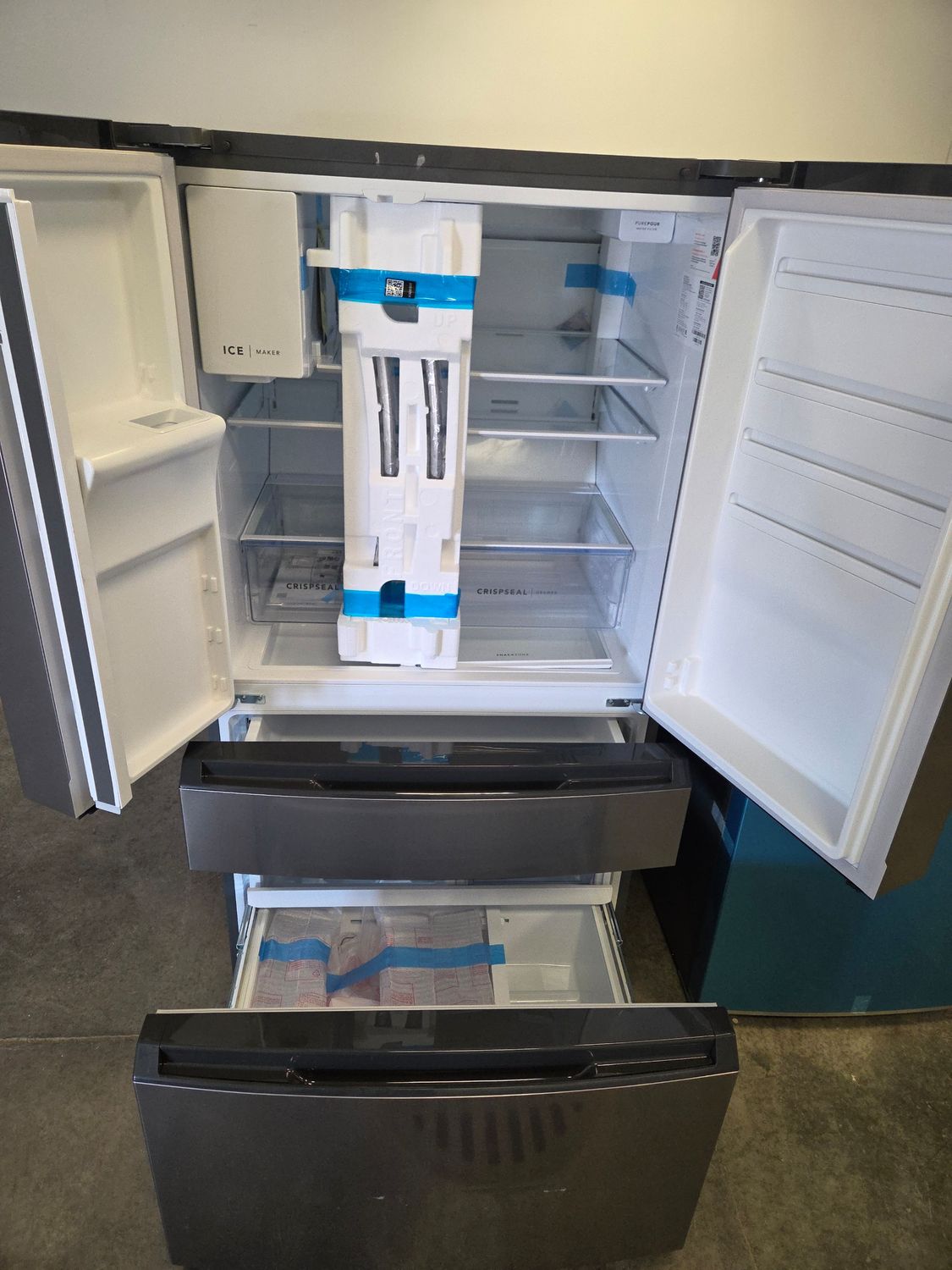 1511-7376 FRMS274TAV Frigidaire 26 Cu. Ft. Standard-Depth 4-Door French Door Refrigerator